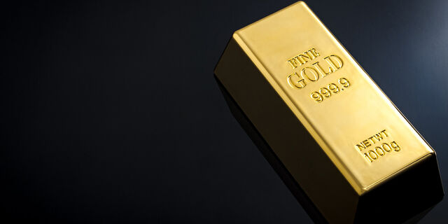 Gold Slides Ahead of Last April's Week