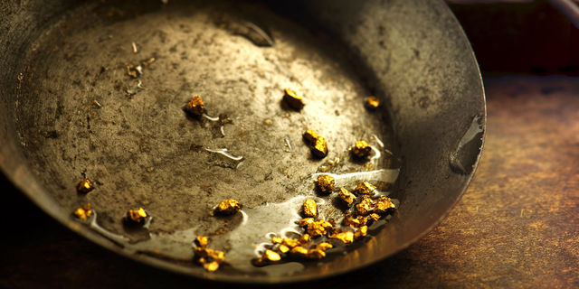 Gold is nearly intact ahead of the G7 summit