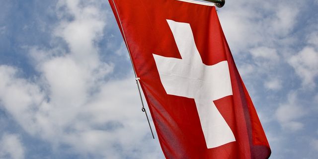 Swiss trade surplus dives to 2.3 billion francs in May