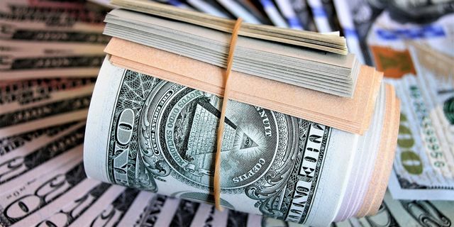 Evergreen buck inches down on dovish Fed remarks