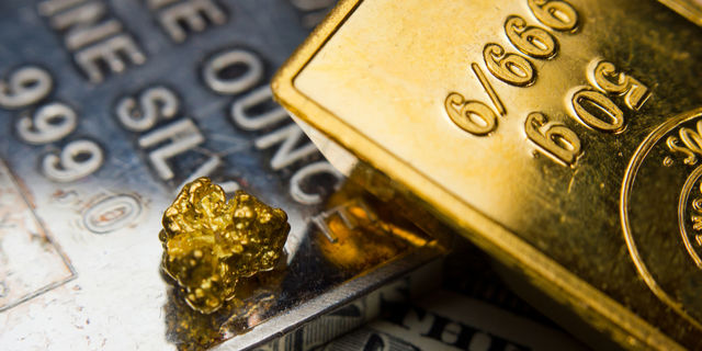 Gold inches down as China-US trade negotiations are nearly over 