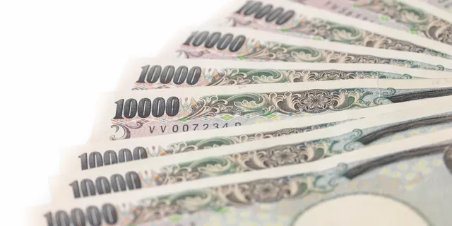 USD/JPY trades to a new session low