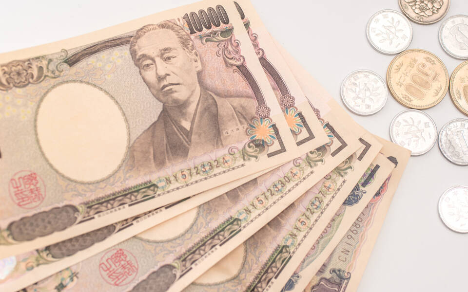 Japanese Yen Strengthens on COVID-19 Worries