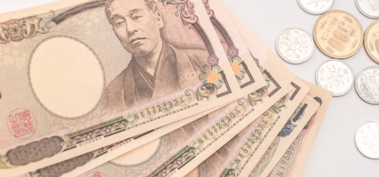 Japanese Yen Strengthens on COVID-19 Worries