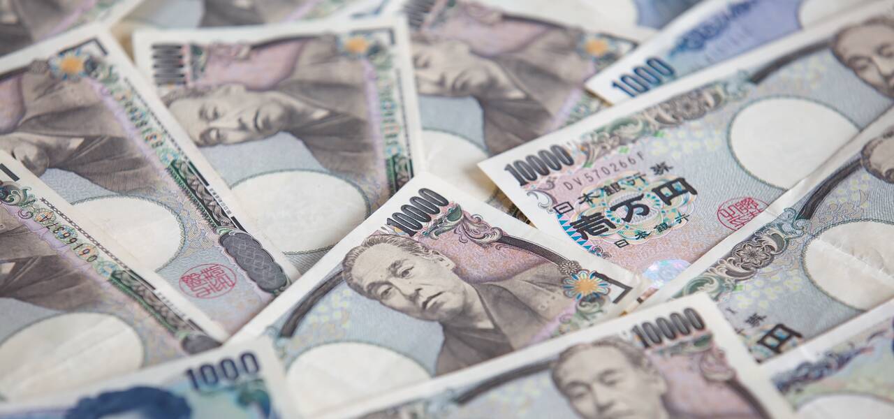 USD/JPY: upper 