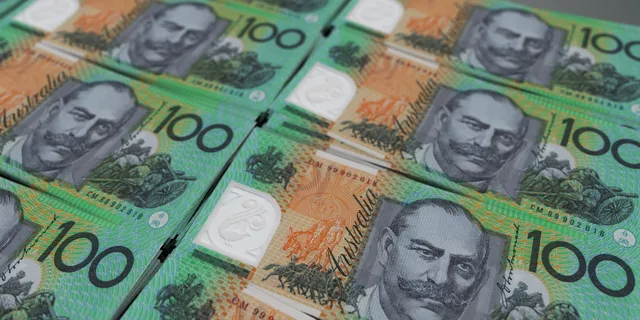 AUD/USD: bulls are betting on the triangle